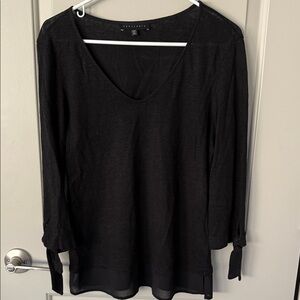 Sanctuary Elegant Black V-Neck Blouse